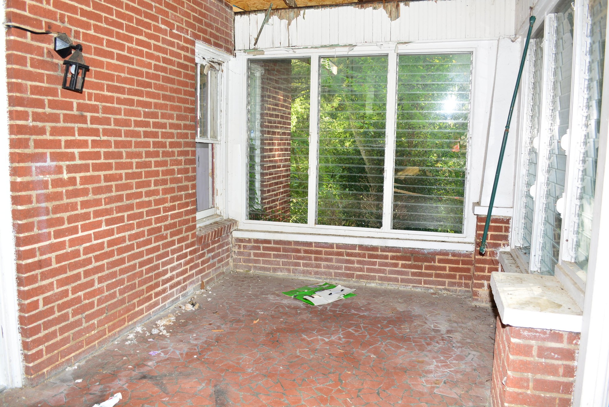 702 Gillespie Road Chattanooga, TN 37411 - Photo 4 of 21 Gallery Image 4