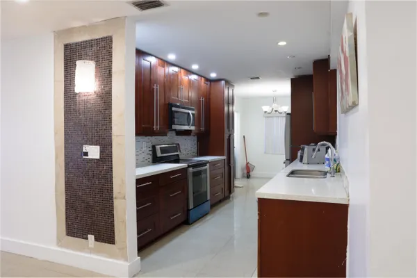 $5,200 | 5380 Southwest 10th Street, Margate, FL 33068