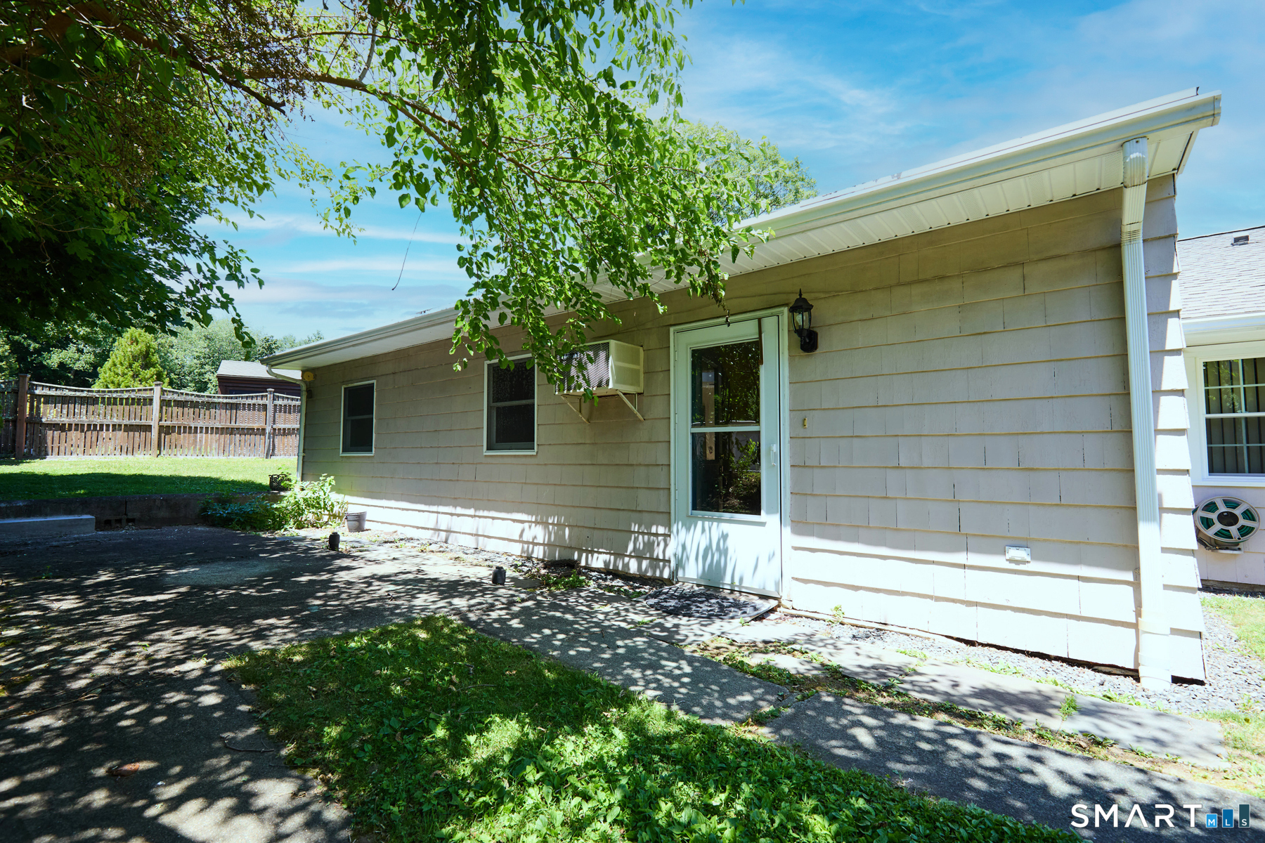 15 Harvester Road, Unit 2 Fairfield, CT 06825 - Photo 2 of 21