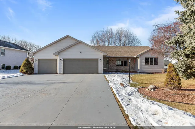 $449,900 | W5609 Jochmann Drive, Appleton, WI 54915