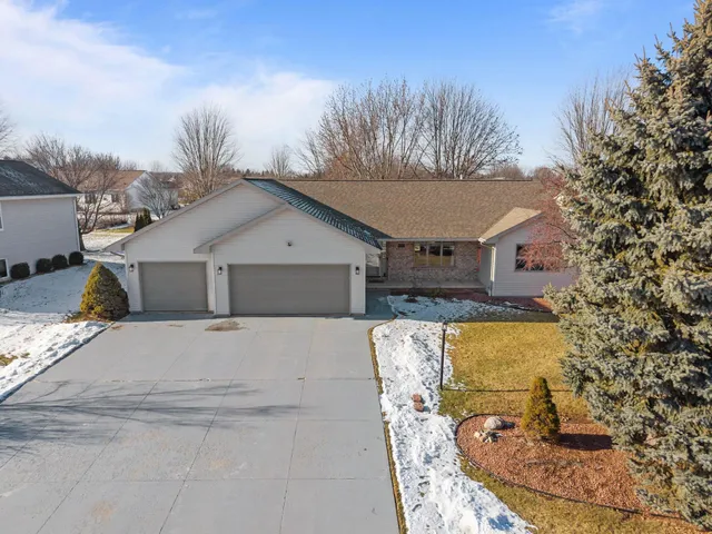 $449,900 | W5609 Jochmann Drive, Appleton, WI 54915