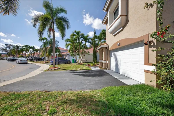 $795,599 | 1485 Northwest 129th Terrace, Sunrise, FL 33323