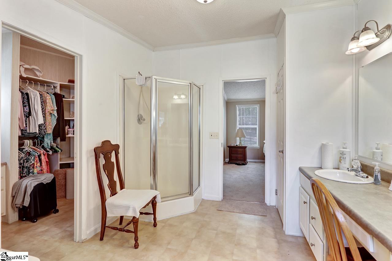 1213 Hurricane Road Gray Court, SC 29645 - Photo 13 of 35 Gallery Image 13