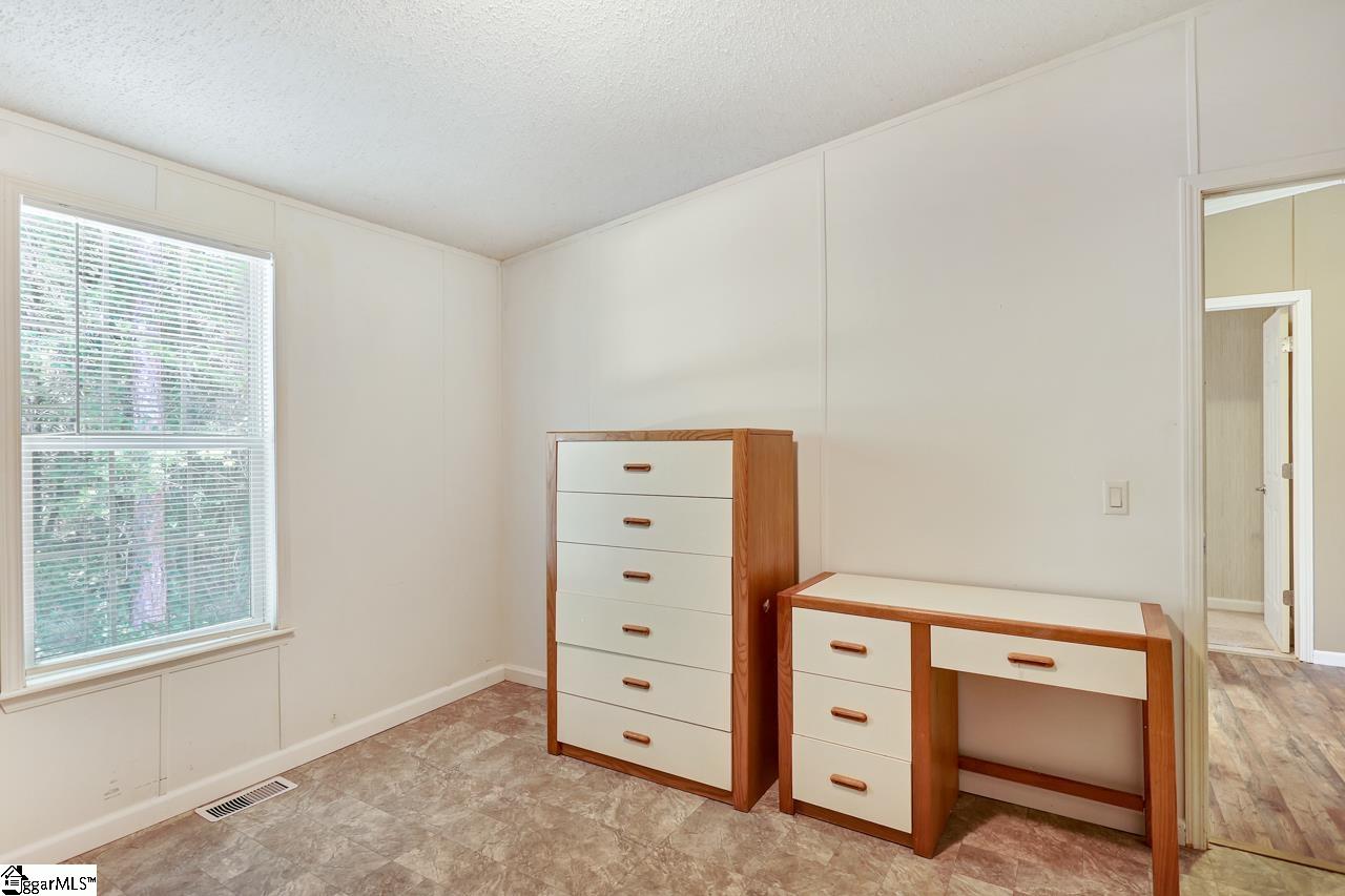 1213 Hurricane Road Gray Court, SC 29645 - Photo 28 of 35 Gallery Image 28