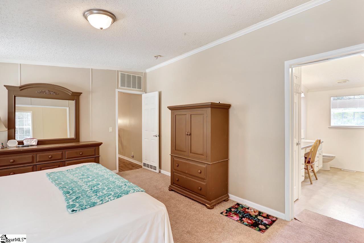 1213 Hurricane Road Gray Court, SC 29645 - Photo 8 of 35 Gallery Image 8