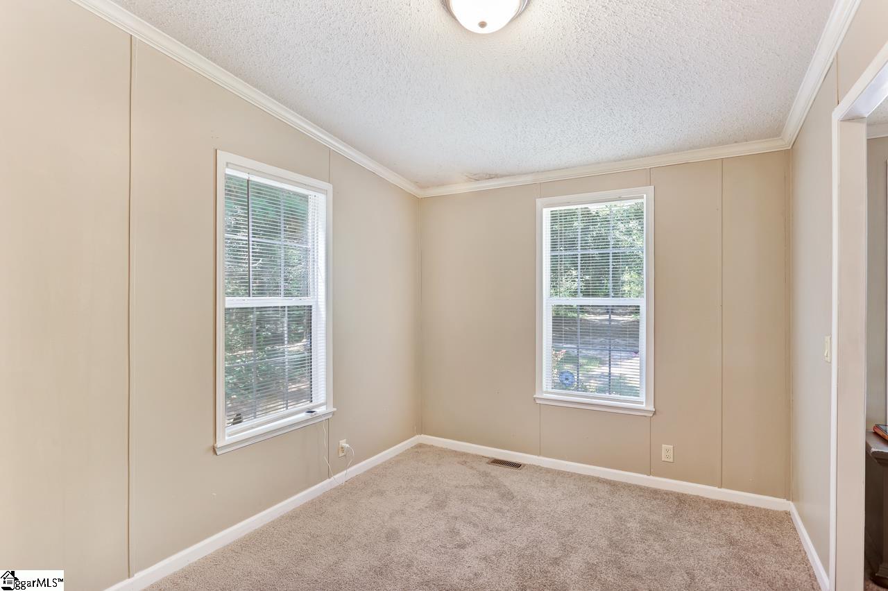 1213 Hurricane Road Gray Court, SC 29645 - Photo 10 of 35 Gallery Image 10