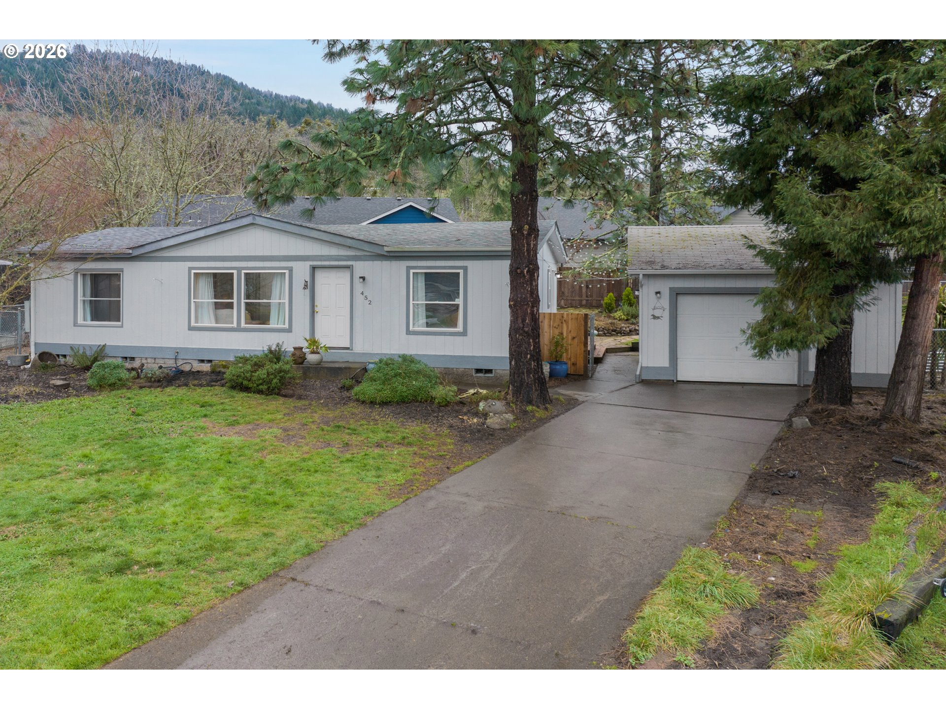 452 Carol Street Lowell, OR 97452 - Photo 2 of 37