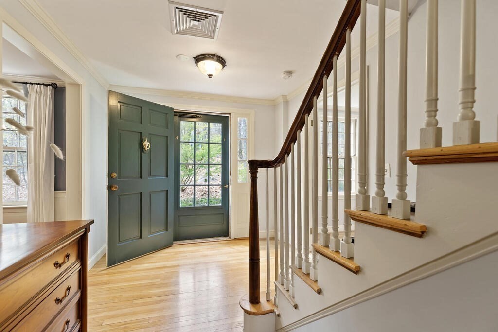 91 Old Orchard Road Sherborn, MA 01770 - Photo 7 of 42 Gallery Image 7