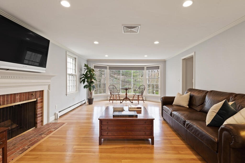 91 Old Orchard Road Sherborn, MA 01770 - Photo 8 of 42 Gallery Image 8