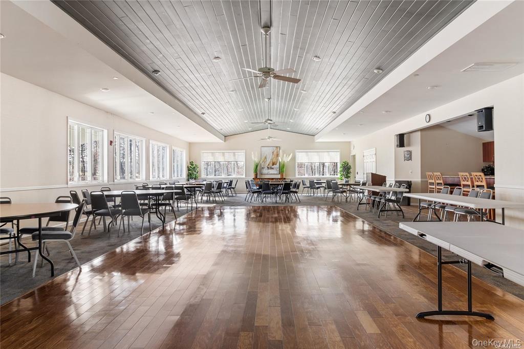 1407 Middle Road, Unit 91 Calverton, NY 11933 - Photo 2 of 9 Clubhouse