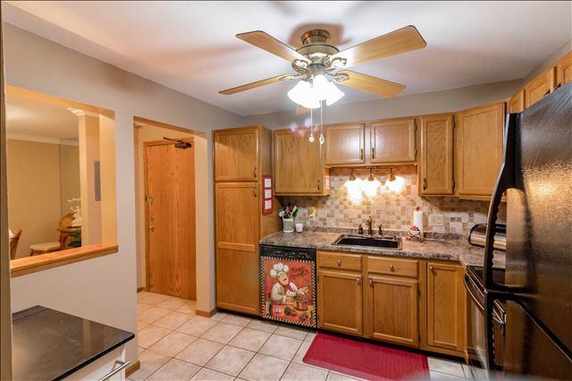 6085 Rowland Road, Unit 303 Minnetonka, MN 55343 - Photo 11 of 26 Gallery Image 11