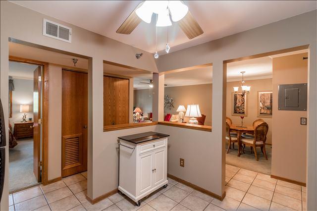 6085 Rowland Road, Unit 303 Minnetonka, MN 55343 - Photo 13 of 26 Gallery Image 13