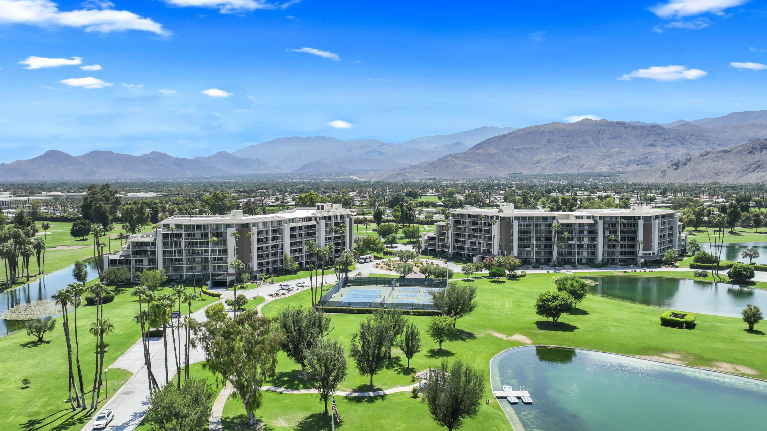 910 Island Drive, Unit 406 Rancho Mirage, CA 92270 - Photo 2 of 54 IslandDr910#50