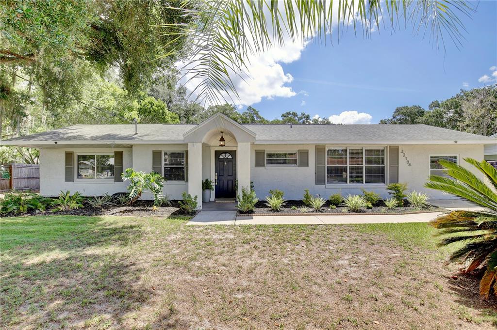 32104 Harris Road Tavares, FL 32778 - Photo 2 of 51