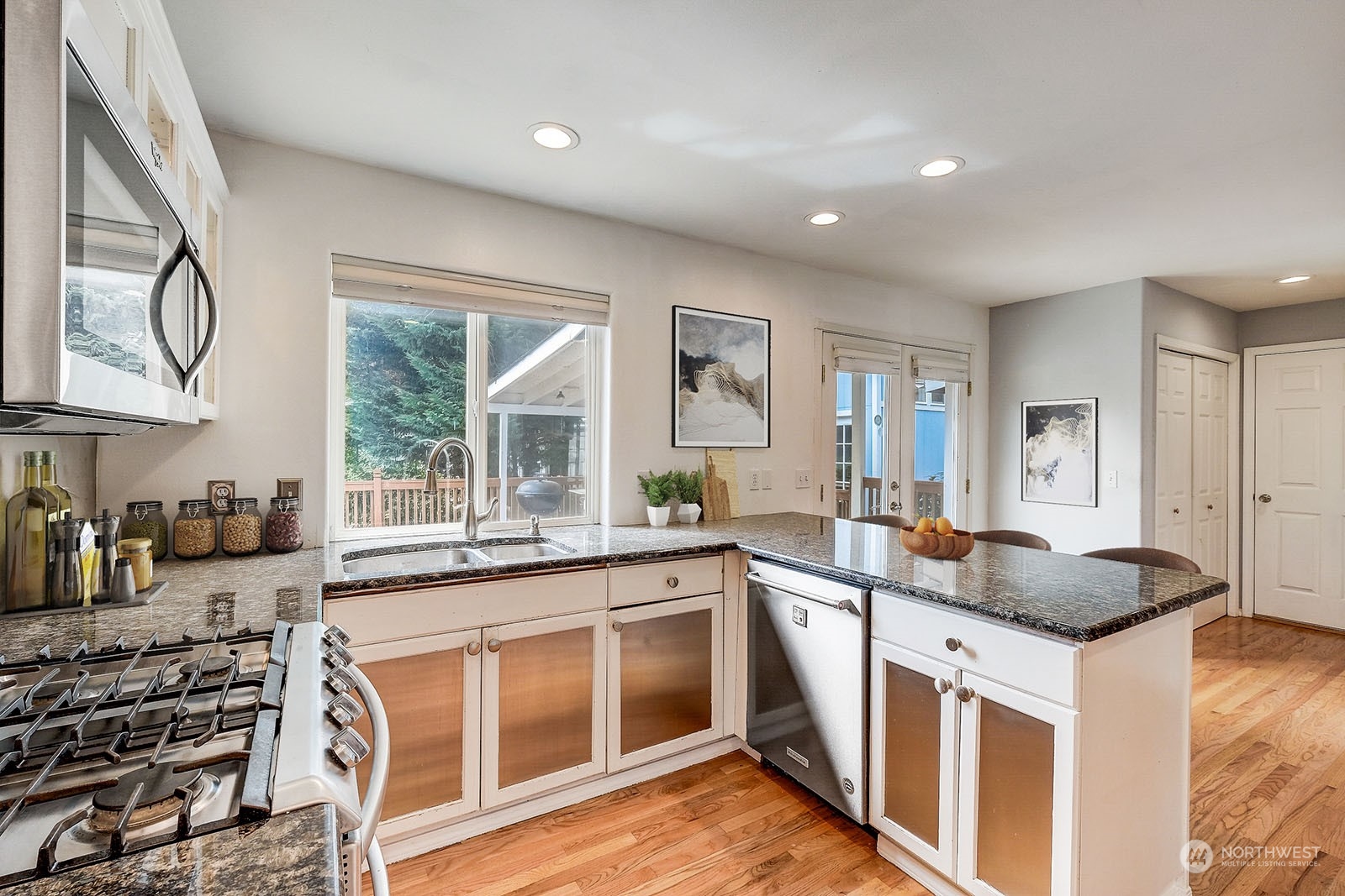 2419 Kennewick Place Northeast Renton, WA 98056 - Photo 11 of 36 Gallery Image 11