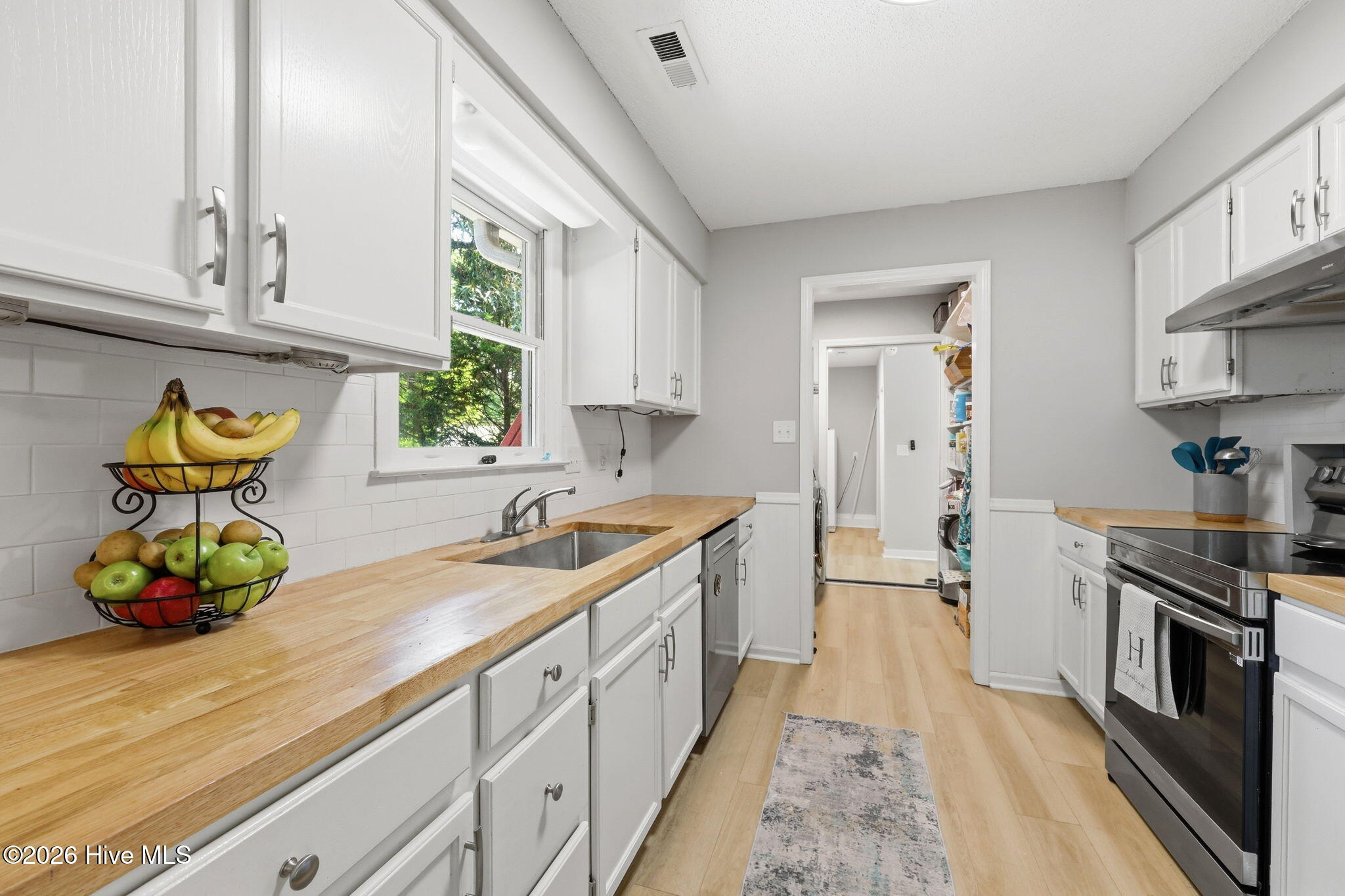552 Swansboro Loop Road Swansboro, NC 28584 - Photo 14 of 46