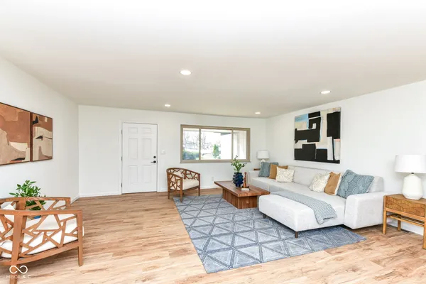 $330,000 | 8073 Wallingwood Drive, Indianapolis, IN 46256