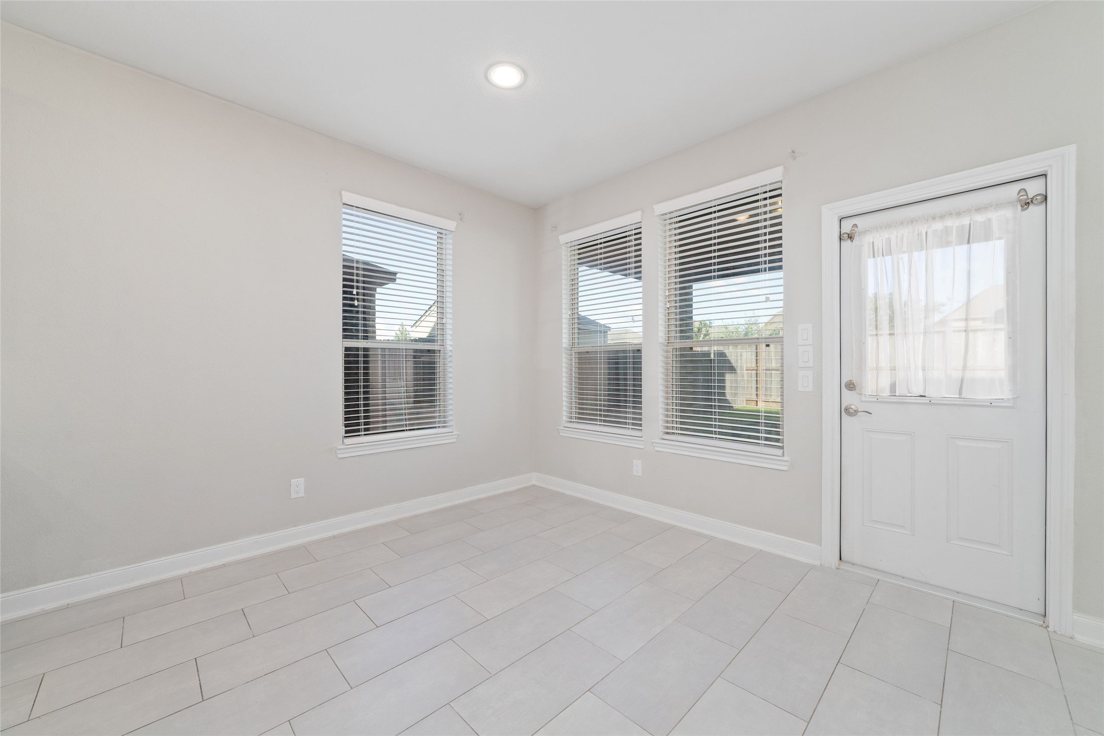 2802 Knotty Forest Dr Spring Spring, TX 77373 - Photo 16 of 50