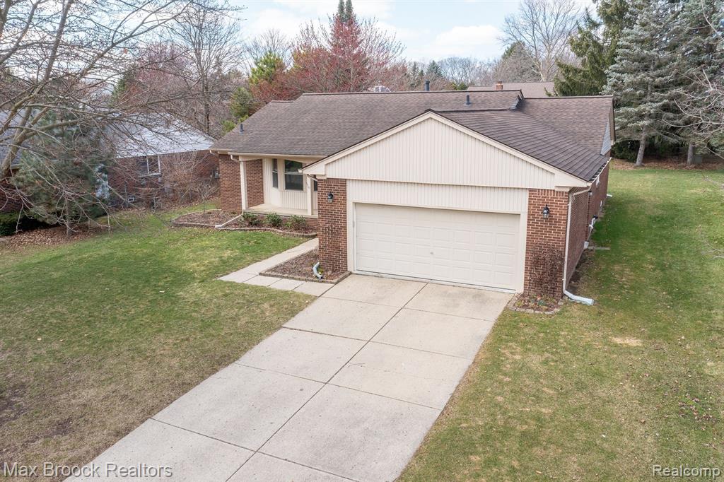 2232 Warrington Road Rochester Hills, MI 48307 - Photo 41 of 51
