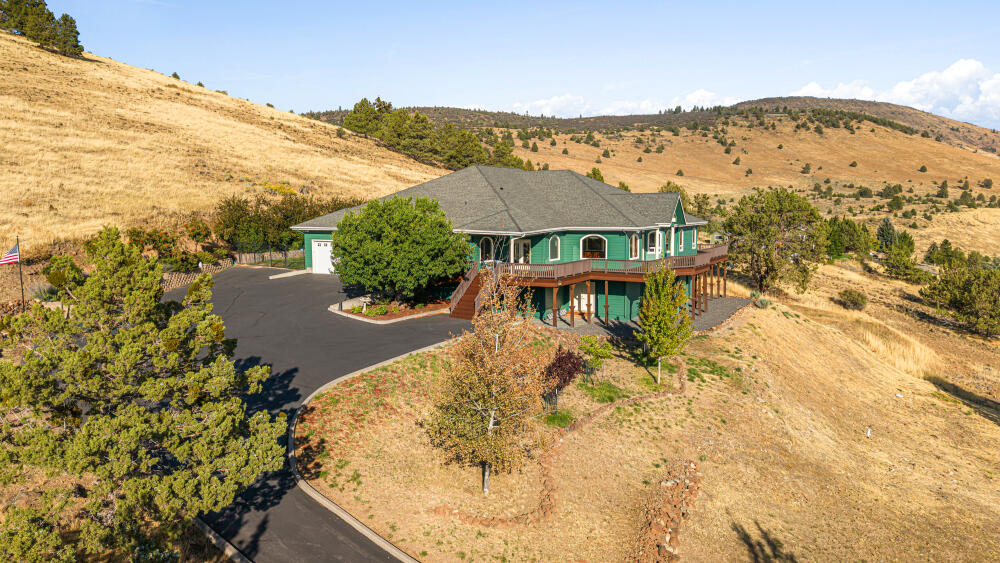 3427 Plum Hill Road Klamath Falls, OR 97601 - Photo 3 of 75 3427PlumHillDr-126
