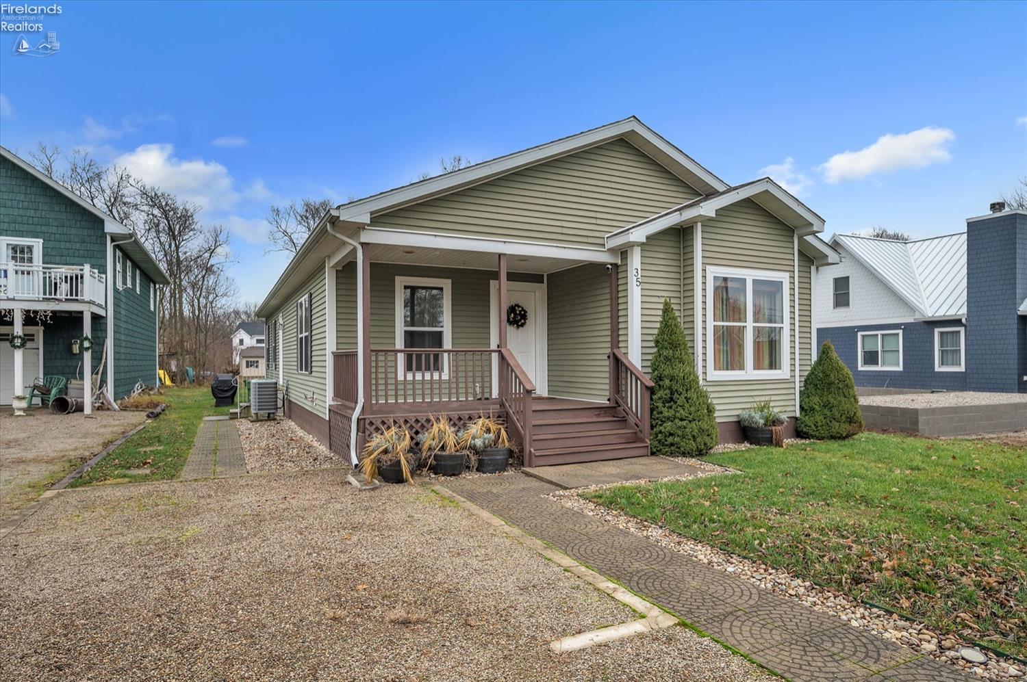 35 Chapman Road Put In Bay, OH 43456 - Photo 2 of 25 Gallery Image 2