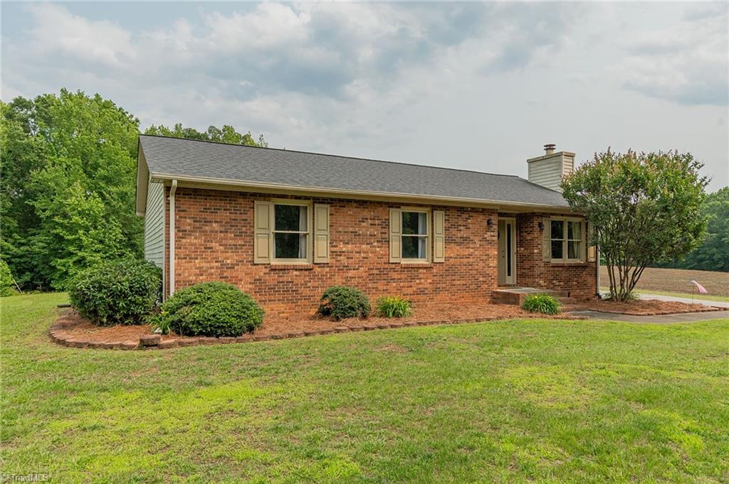 7741 Hampton Road Clemmons, NC 27012 - Photo 1 of 39 Gallery Image 1