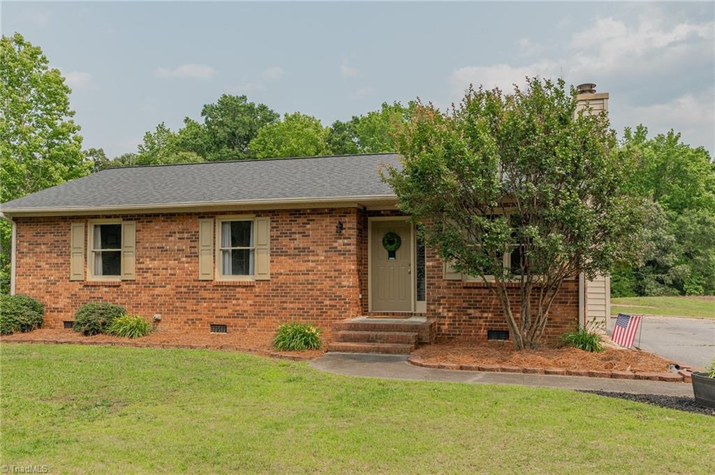 7741 Hampton Road Clemmons, NC 27012 - Photo 2 of 39 Gallery Image 2