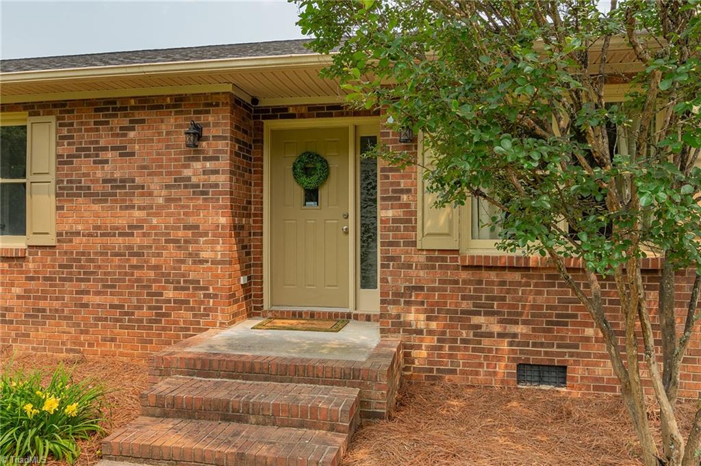 7741 Hampton Road Clemmons, NC 27012 - Photo 3 of 39 Gallery Image 3