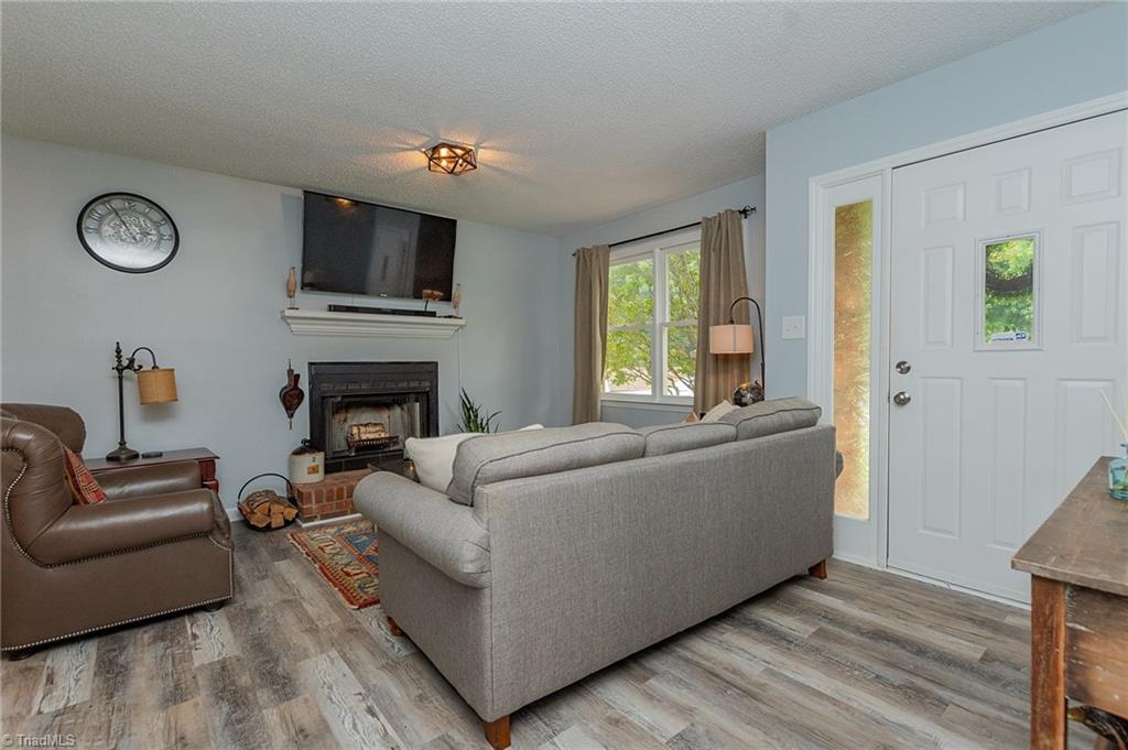 7741 Hampton Road Clemmons, NC 27012 - Photo 7 of 39 Gallery Image 7