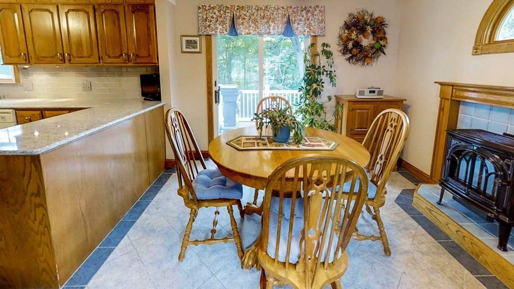 25 William Road Billerica, MA 01821 - Photo 3 of 30 Gallery Image 3