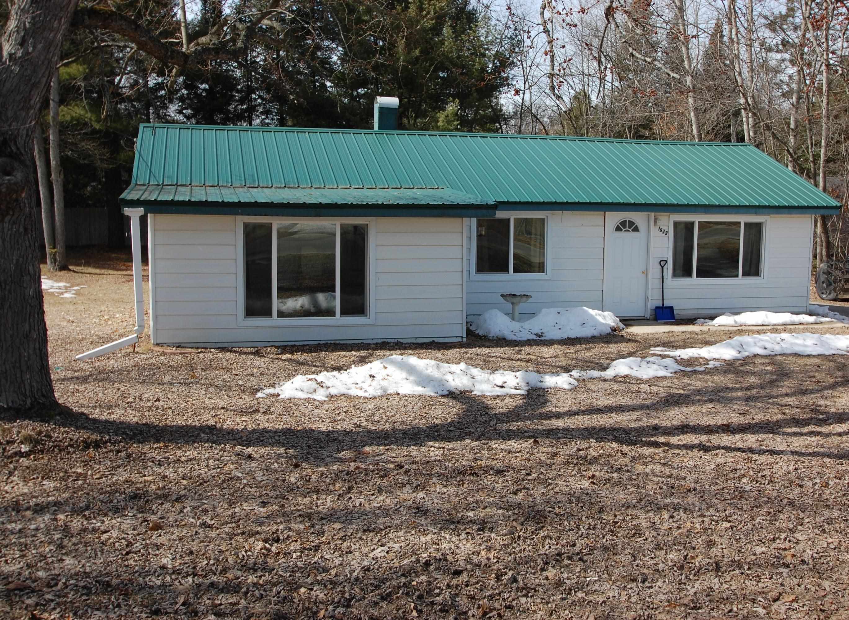 1973 Higgins Road St. Helen, MI 48656 - Photo 2 of 28 1931457-ce242bb2-35a2-40bb-b986-a9acb0ed2d7e.JPG