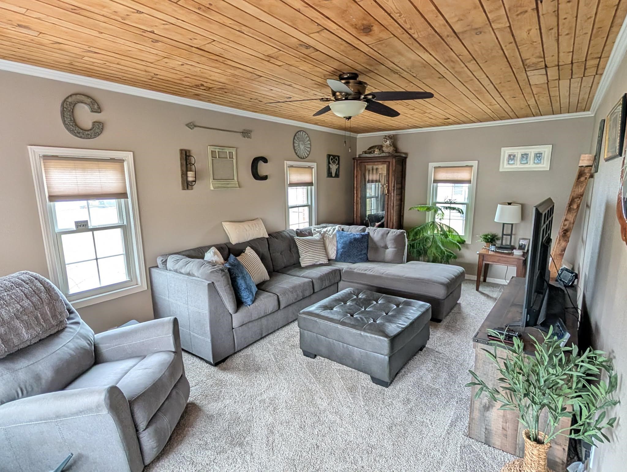 135 Florence Street Daggett, MI 49821 - Photo 7 of 47