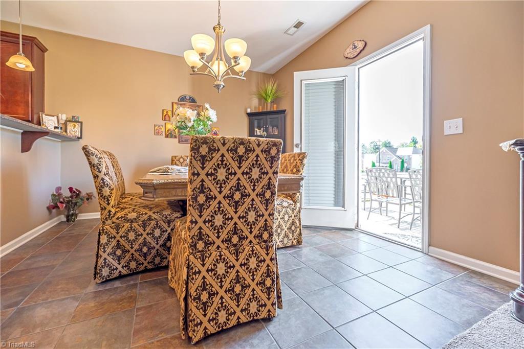 210 Everidge Road Winston-Salem, NC 27103 - Photo 11 of 28 Gallery Image 11