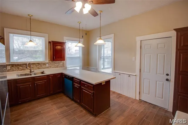 $1,950 | 823 Langdon Street, Alton, IL 62002