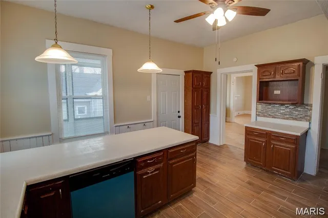 $1,950 | 823 Langdon Street, Alton, IL 62002