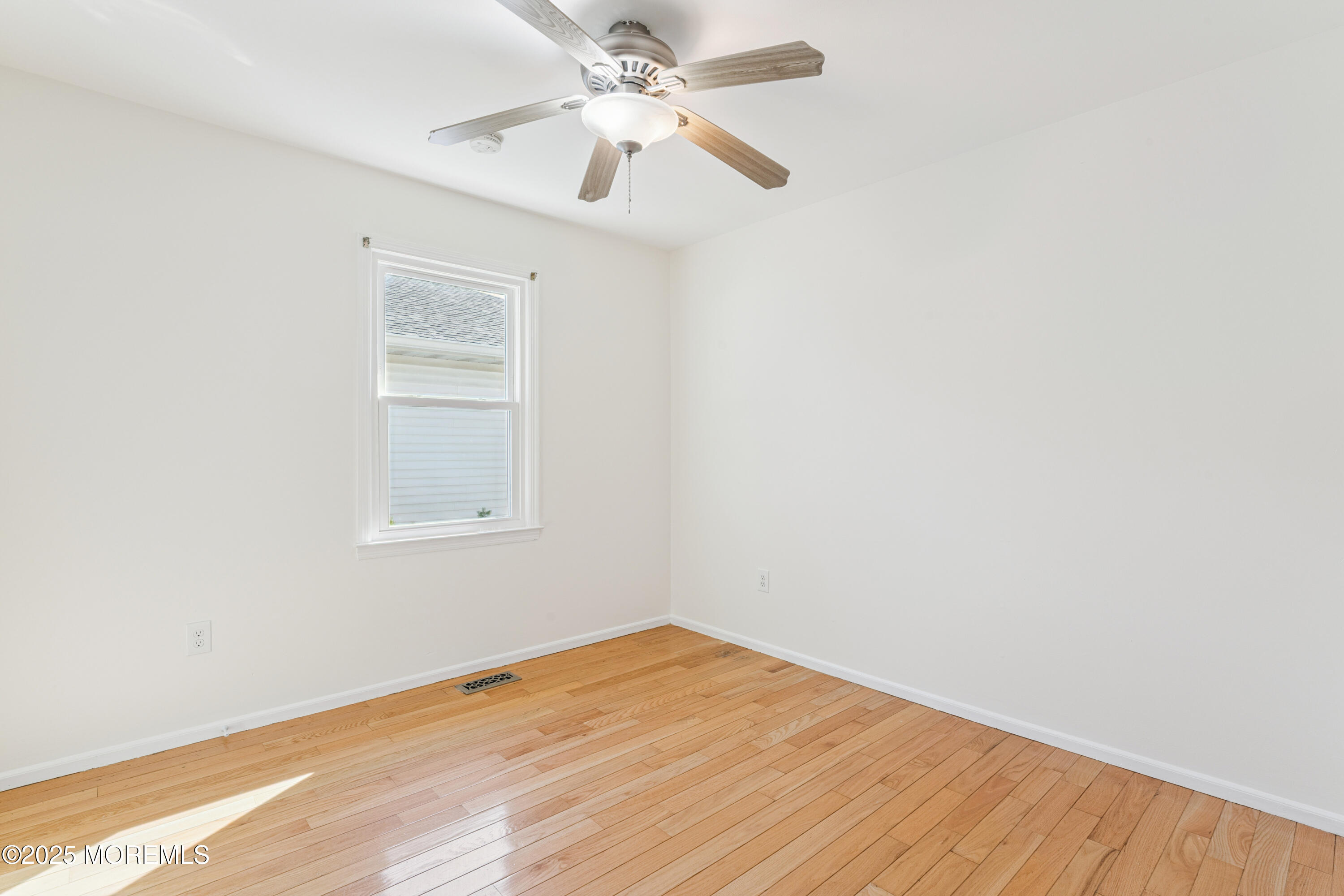 1504 Ivy Road Point Pleasant, NJ 08742 - Photo 12 of 28 photos_high_resolution_HOM01972
