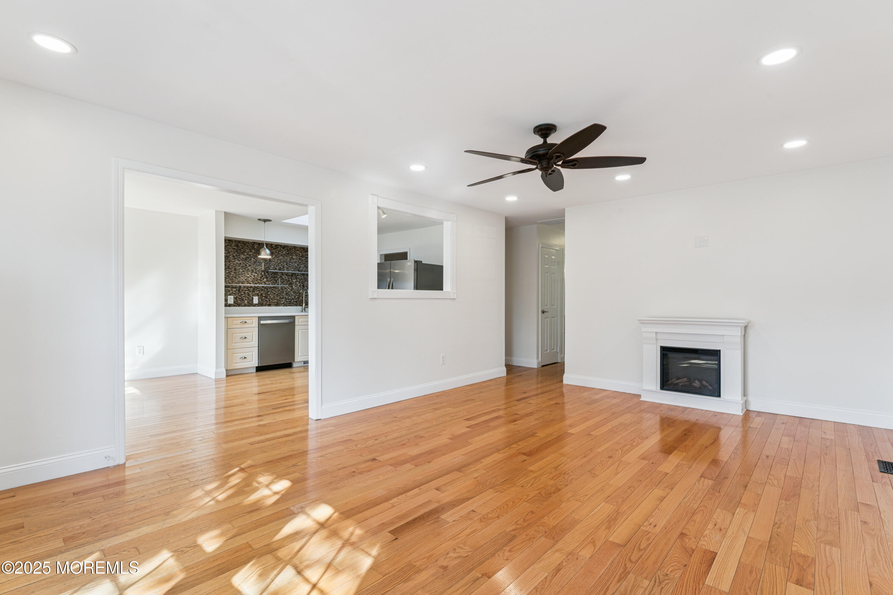 1504 Ivy Road Point Pleasant, NJ 08742 - Photo 3 of 28 photos_high_resolution_HOM01917