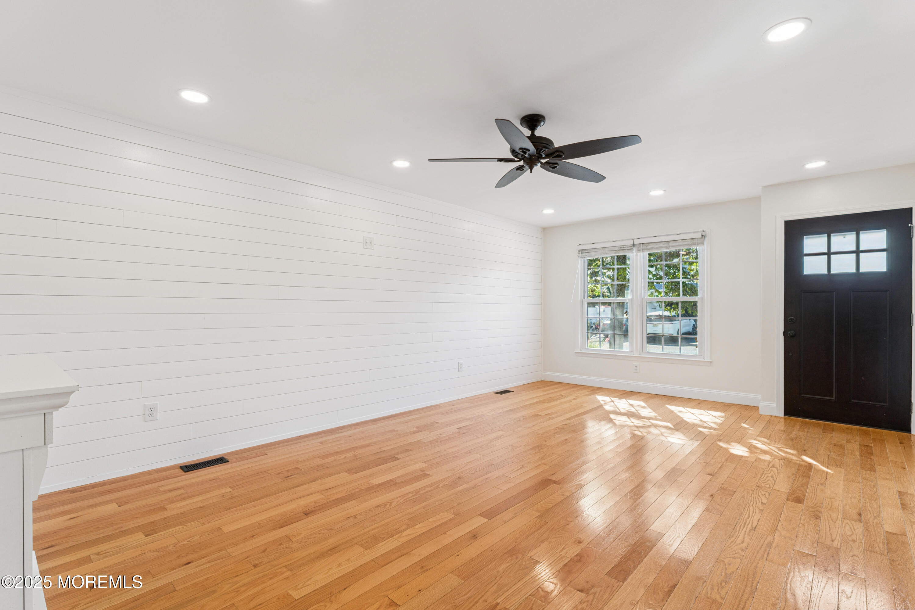 1504 Ivy Road Point Pleasant, NJ 08742 - Photo 4 of 28 photos_high_resolution_HOM01922