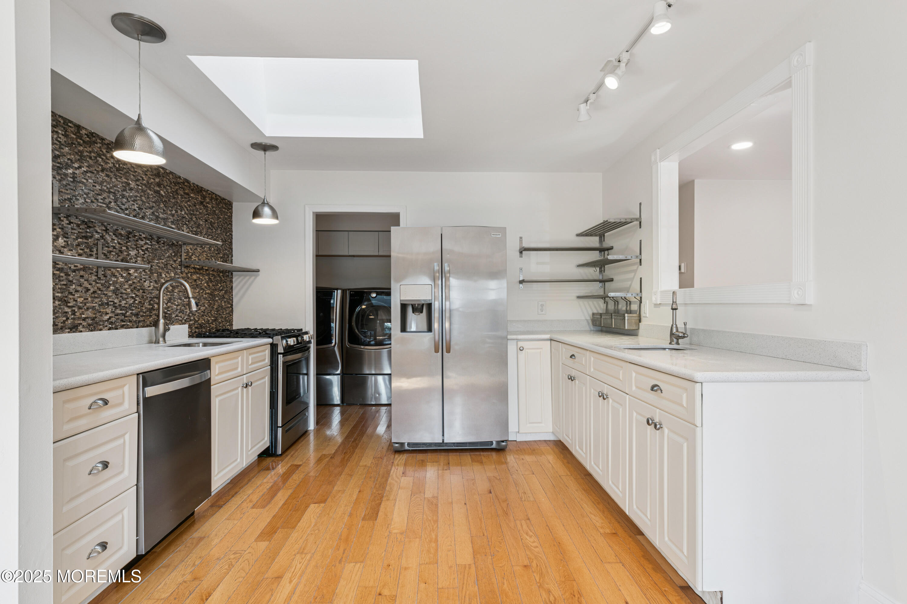 1504 Ivy Road Point Pleasant, NJ 08742 - Photo 6 of 28 photos_high_resolution_HOM01932