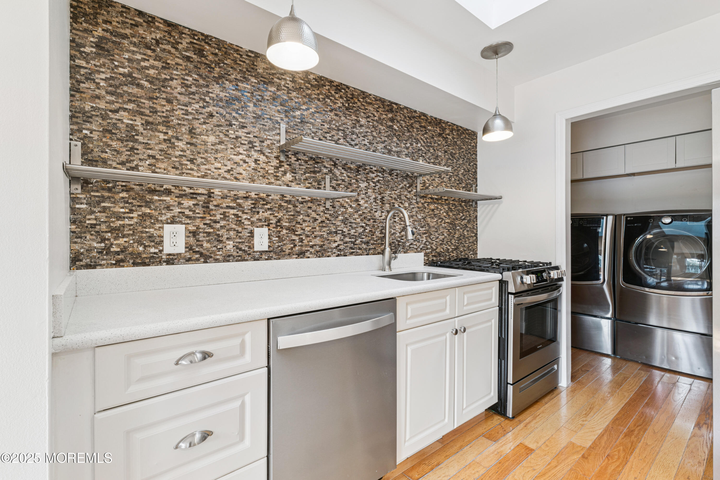 1504 Ivy Road Point Pleasant, NJ 08742 - Photo 8 of 28 photos_high_resolution_HOM01942