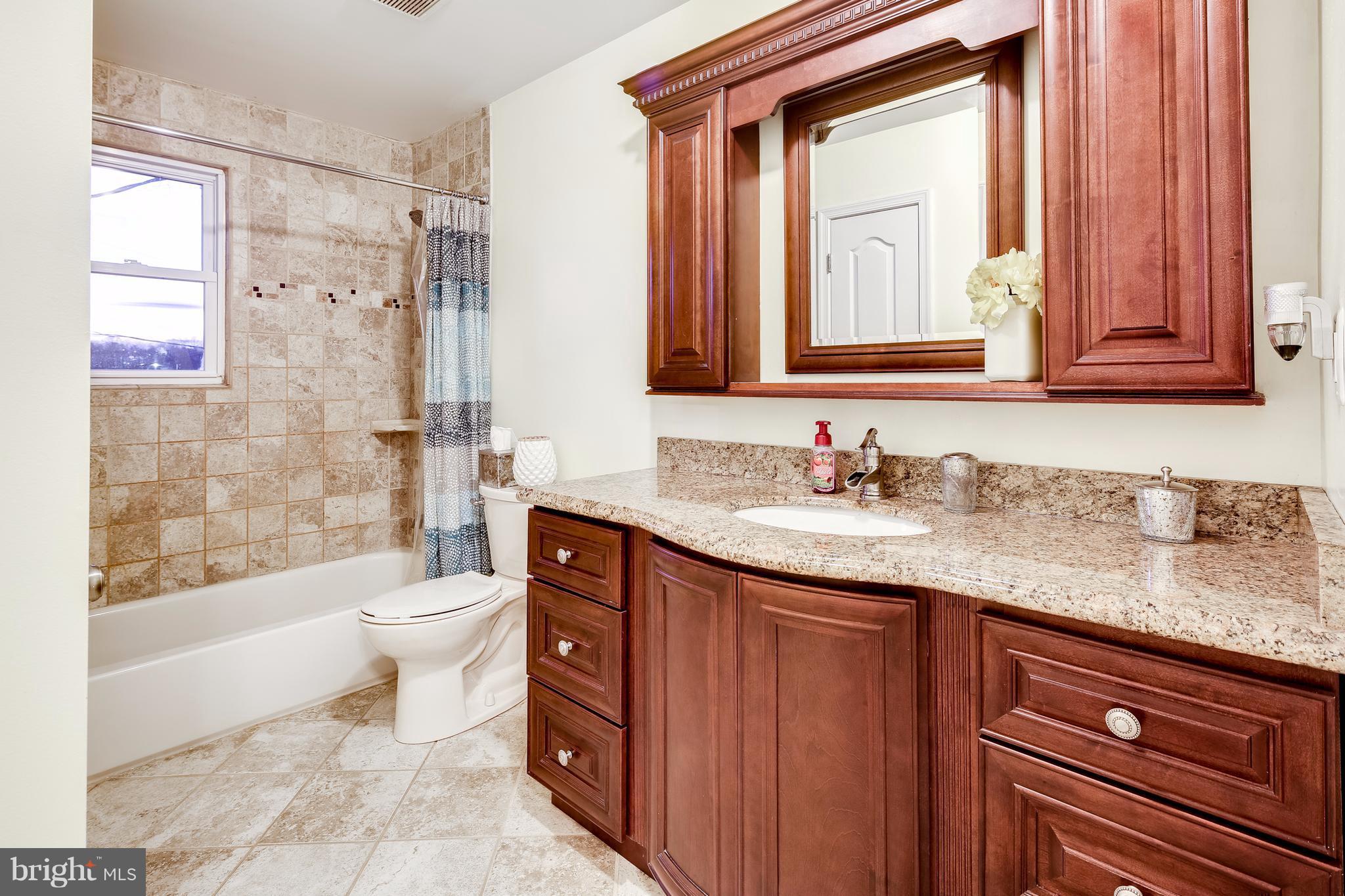 915 Breezewick Road Towson, MD 21286 - Photo 25 of 30 Bath