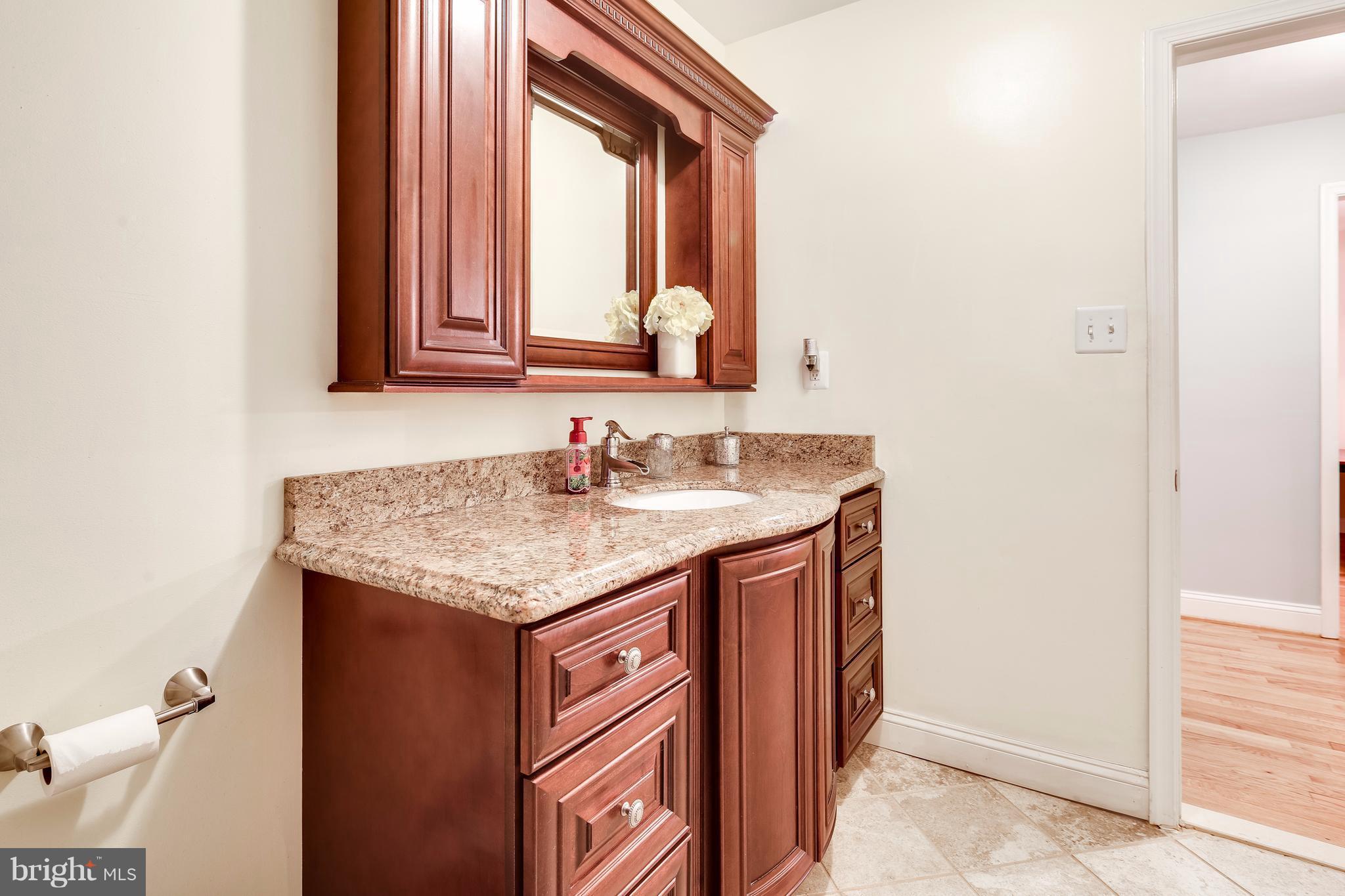 915 Breezewick Road Towson, MD 21286 - Photo 26 of 30 Bath