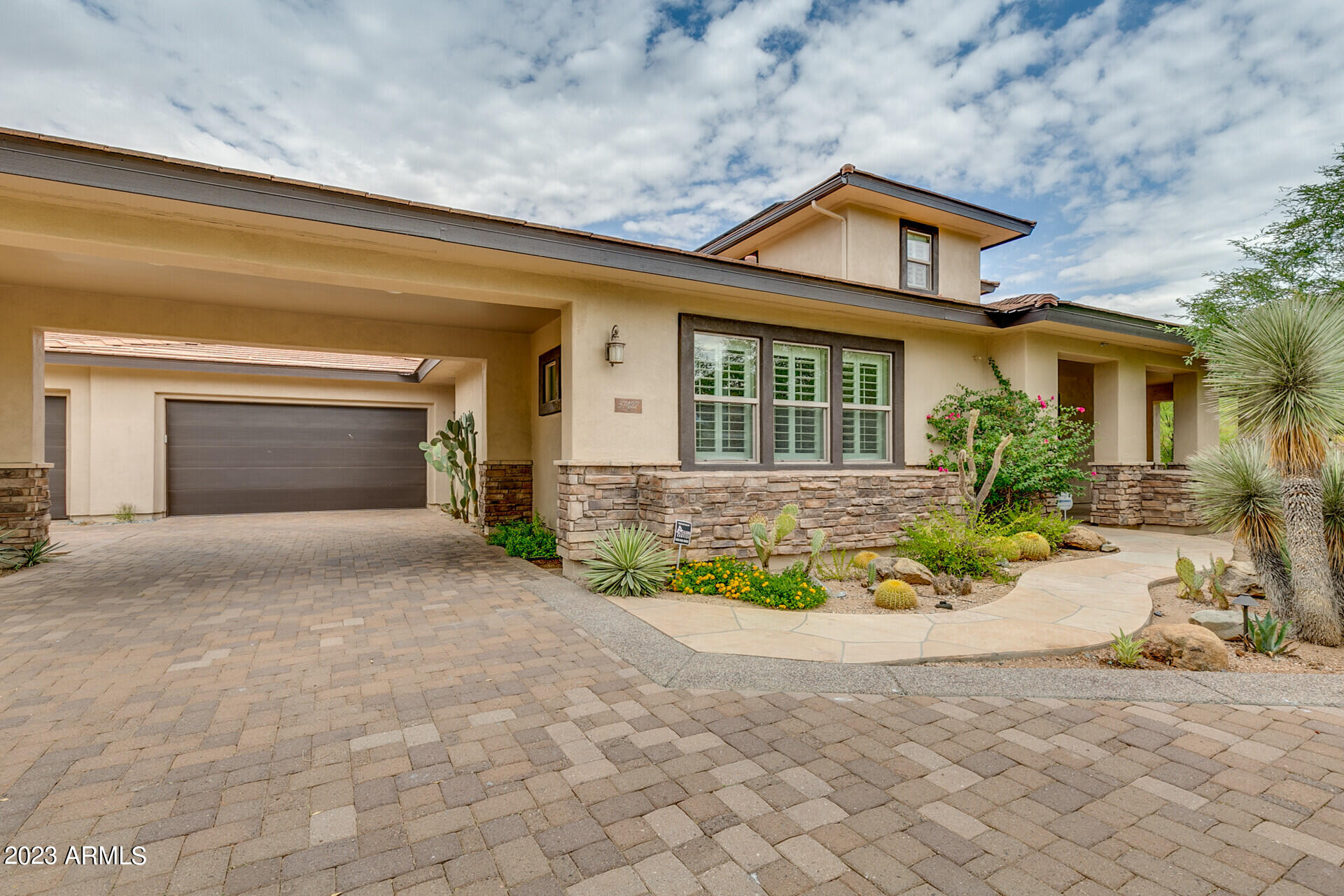 01_37427N97thWayMLS01_mls