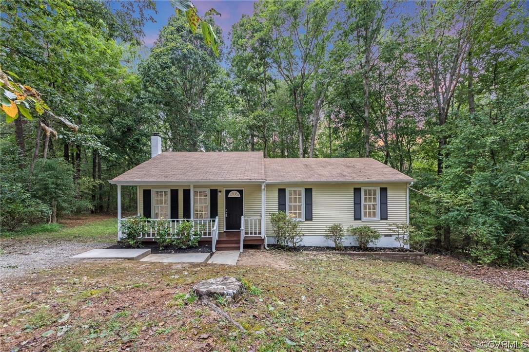 10200 Edgecliff Lane Chesterfield, VA 23832 - Photo 1 of 25 a front view of a house with a garden