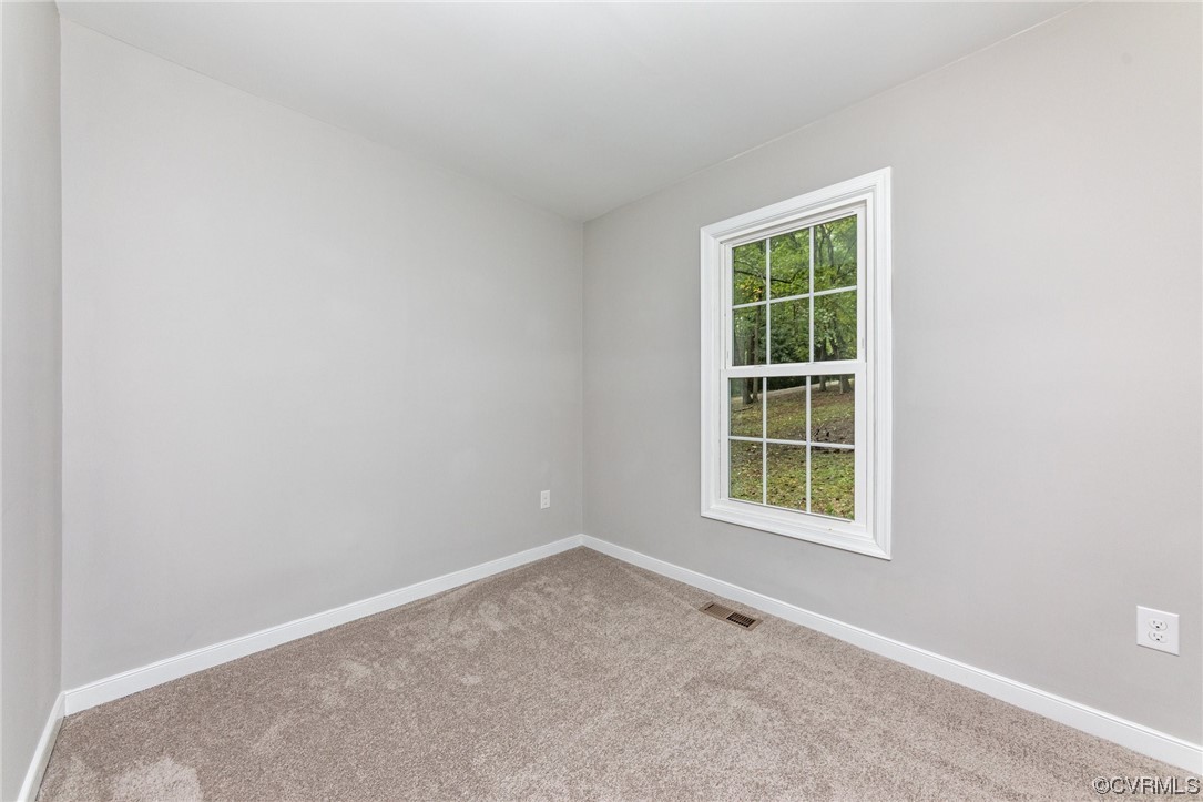 10200 Edgecliff Lane Chesterfield, VA 23832 - Photo 16 of 25 an empty room with a window