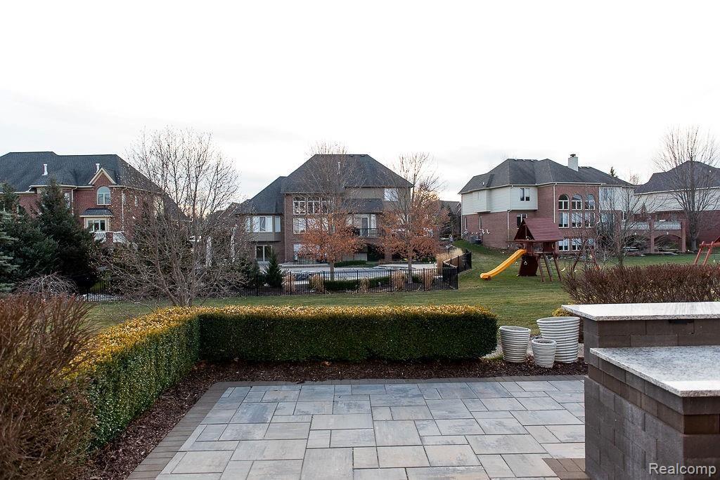 1422 Galena Rochester Hills, MI 48306 - Photo 41 of 47