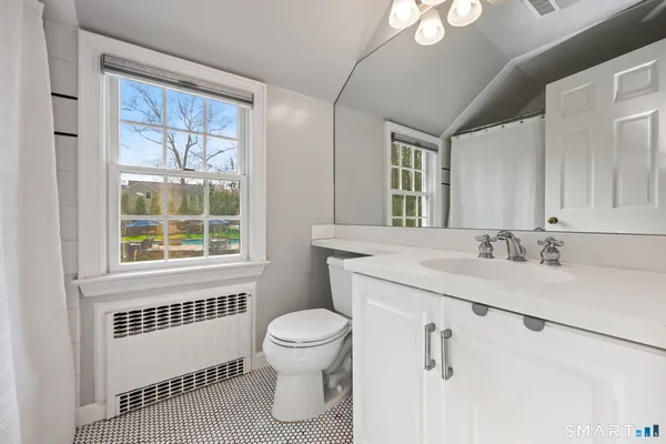 $2,395,000 | 16 Libby Lane, Darien, CT 06820