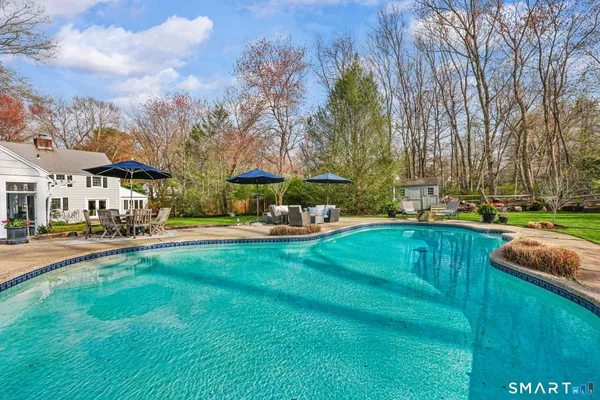 $2,395,000 | 16 Libby Lane, Darien, CT 06820