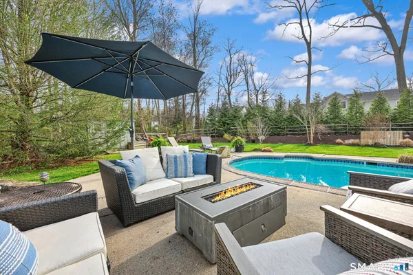 $2,395,000 | 16 Libby Lane, Darien, CT 06820