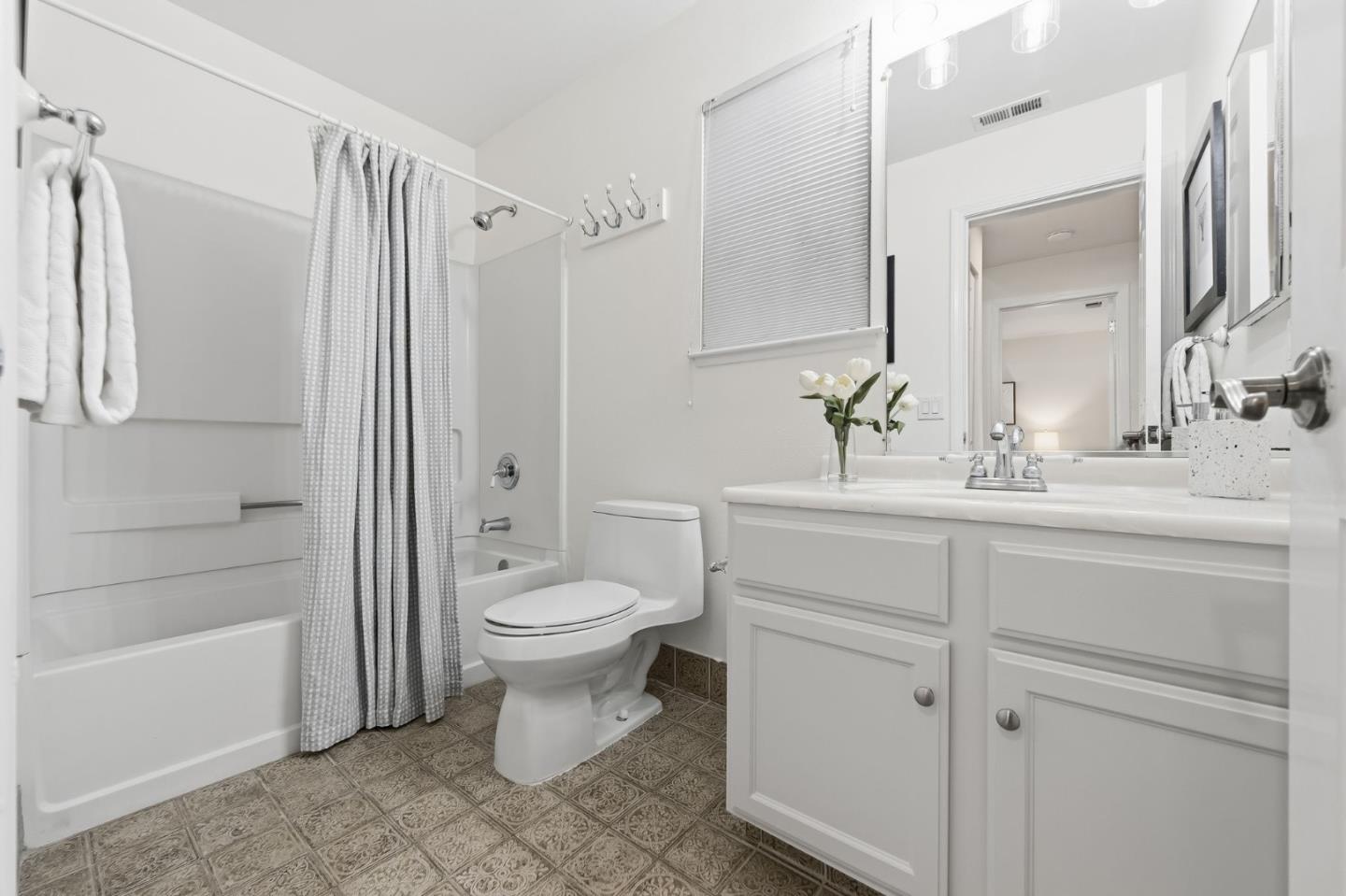 805 North San Antonio Road Los Altos, CA 94022 - Photo 11 of 26